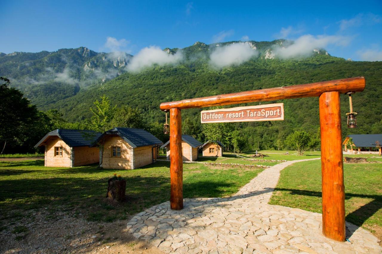 Outdoor Resort Tarasport Foca Exterior photo